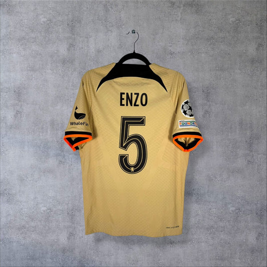 Dos du maillot Chelsea 2022-2023 third doré avec flocage ENZO N°5 et patch Champions League