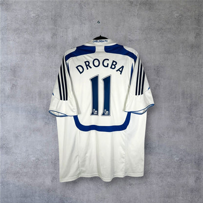 Dos du maillot Chelsea blanc avec flocage bleu DROGBA 11.