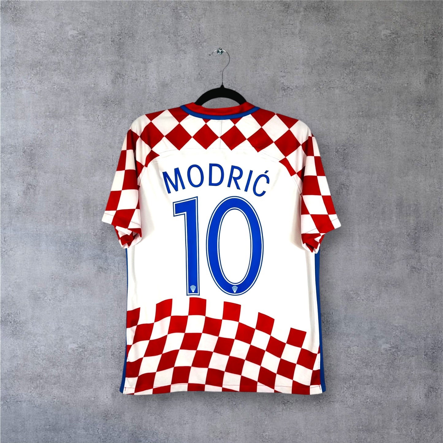 Flocage Modric numéro 10 sur maillot Croatie 2016-2017