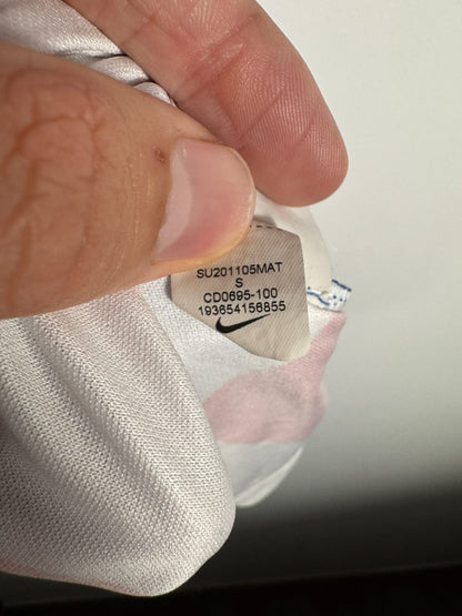 Étiquette intérieure Nike du maillot Croatie 2020 domicile, référence CD0695-100 taille S