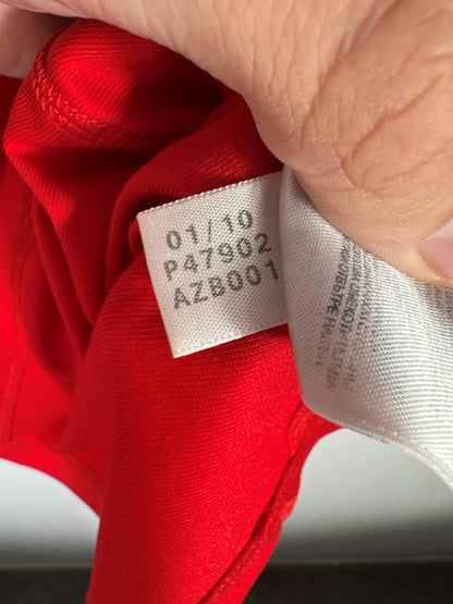 Étiquette adidas P47902 datée 01/10, maillot Espagne domicile 2010 Xavi