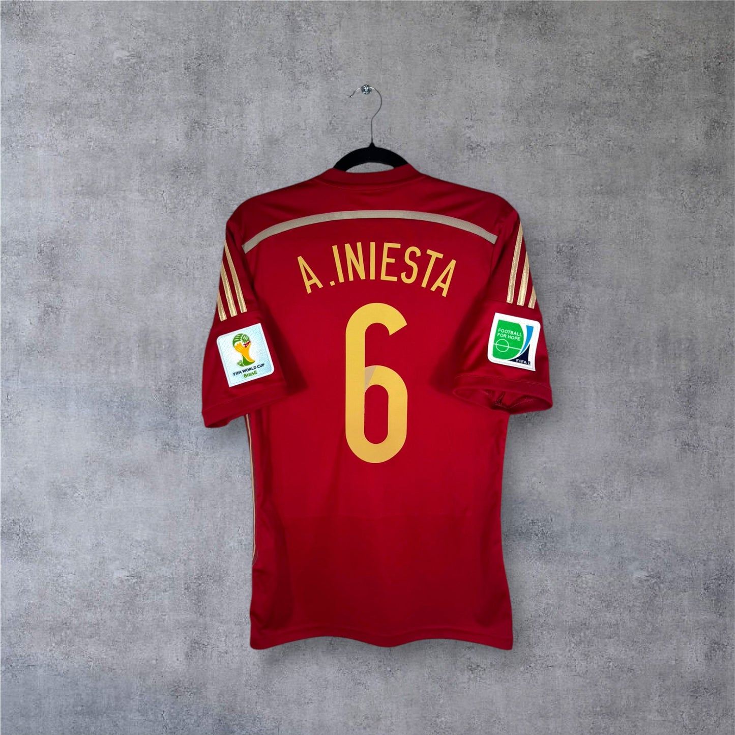 Flocage Iniesta numéro 6 sur maillot Espagne 2014-2015