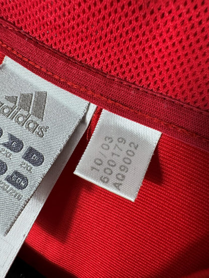Étiquette adidas 10/03, code 600179 et référence AQ9002 du maillot Espagne Euro 2004