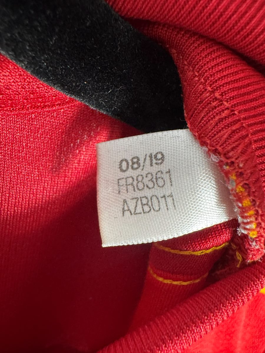 Étiquette adidas FR8361 datée 08/19 maillot Espagne Euro 2020