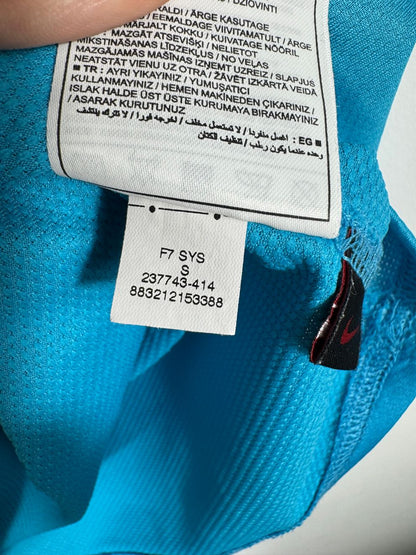 Étiquette d'authenticité avec code Nike 237743-414 prouvant l'originalité du maillot