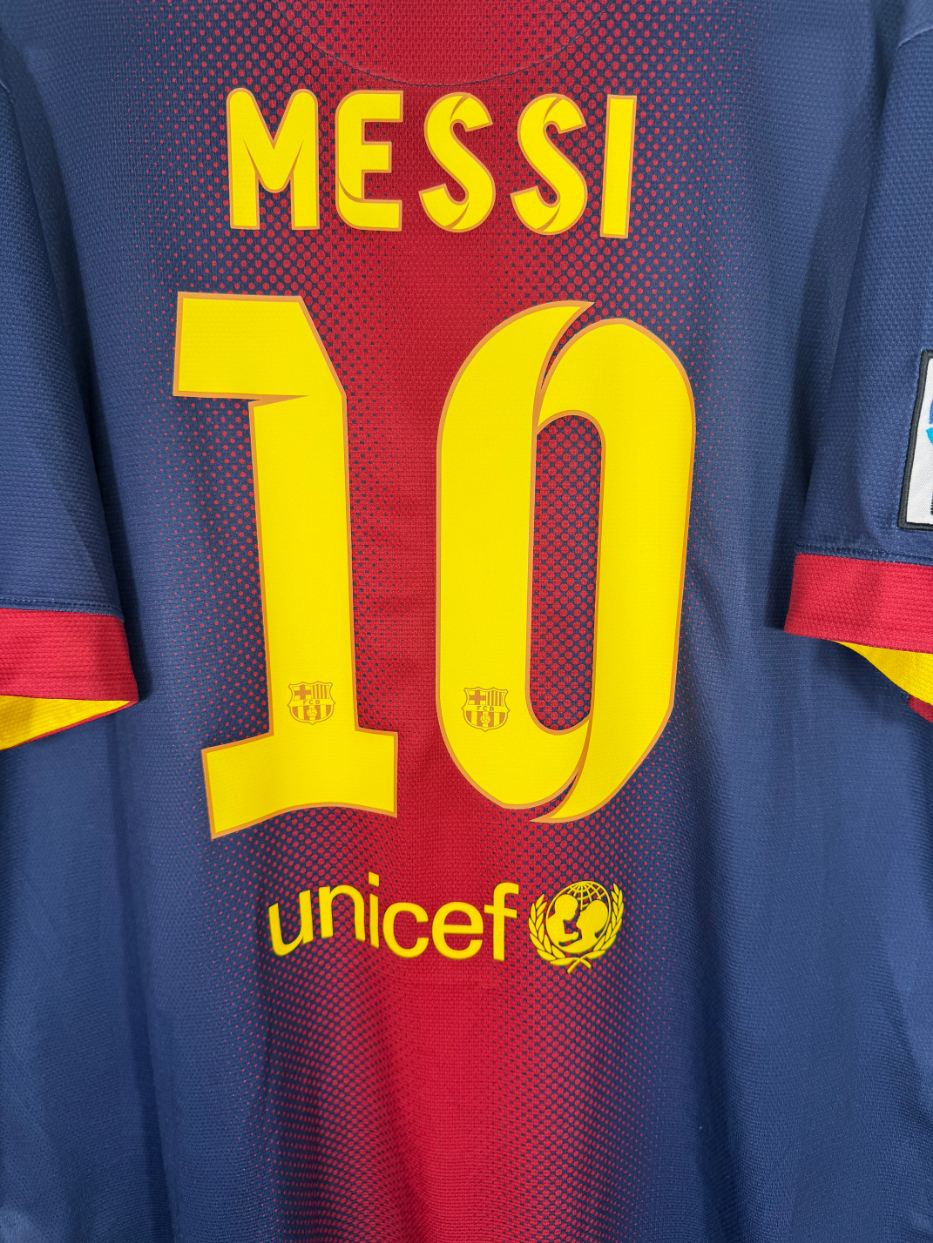 Détail de la typographie du flocage sur le numéro 10 de Lionel Messi
