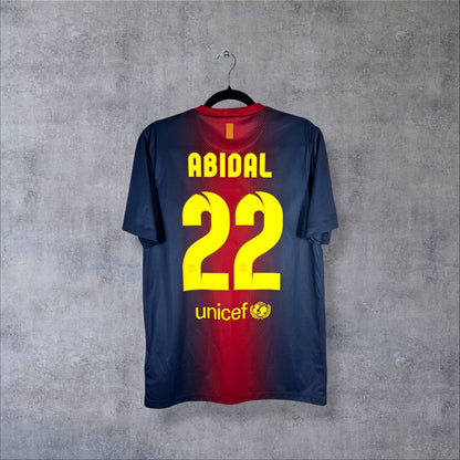 Dos du maillot FC Barcelone 2012-2013 domicile avec flocage Abidal N°22 jaune, logo UNICEF et senyera catalane