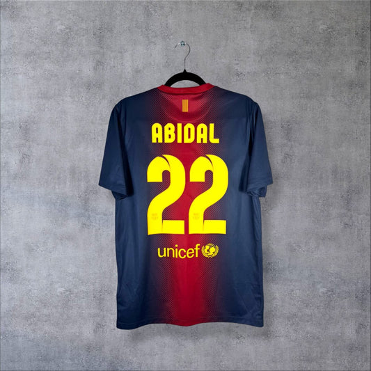 Dos du maillot FC Barcelone 2012-2013 domicile avec flocage Abidal N°22 jaune, logo UNICEF et senyera catalane