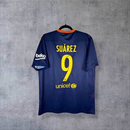 Dos du maillot FC Barcelone 2015-2016 domicile bleu marine avec flocage Suárez N°9 et logo Unicef authentique