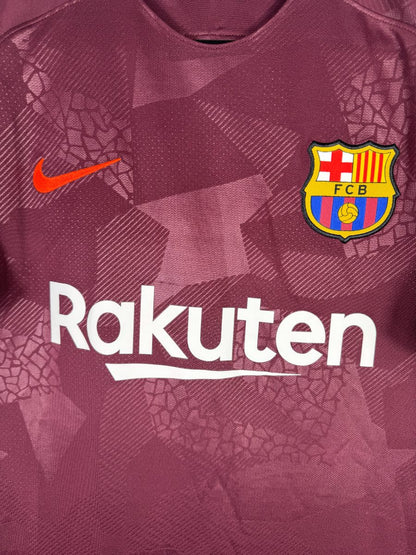 Écusson FCB brodé, swoosh Nike orange et sponsor Rakuten, maillot FC Barcelone third 2017-2018