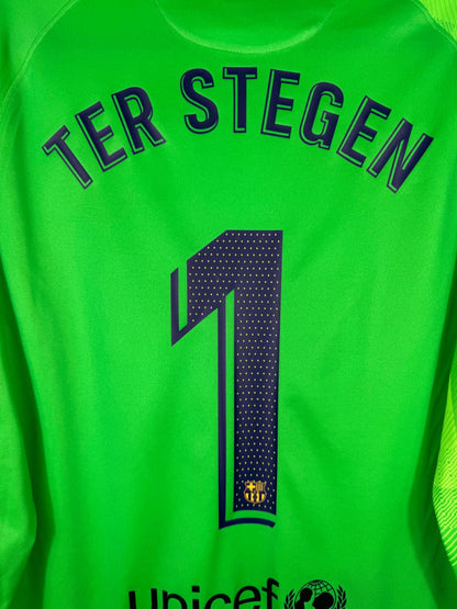 Détail de la typographie du flocage sur le numéro 1 de Marc-André ter Stegen