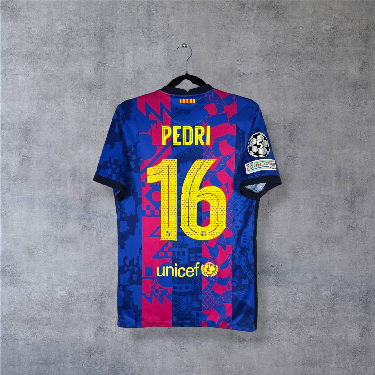 Maillot FC Barcelone 2021-2022 third dos flocage Pedri N°16 badge 5 titres UEFA