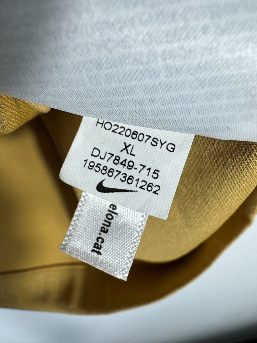 Étiquette Nike DJ7849-715 taille XL junior, maillot FC Barcelone extérieur 2022-2023