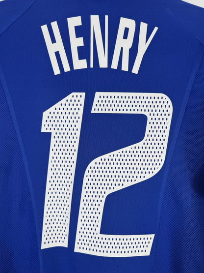 Détail du flocage HENRY N°12 sur le maillot domicile de l'équipe de France 2002-2004