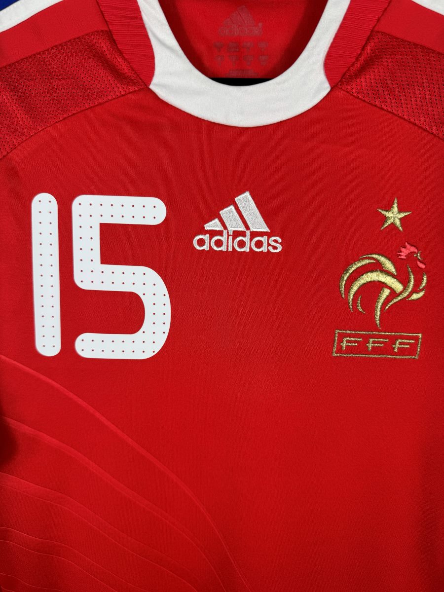 Écusson coq FFF brodé doré avec étoile, logo adidas, maillot France extérieur 2008