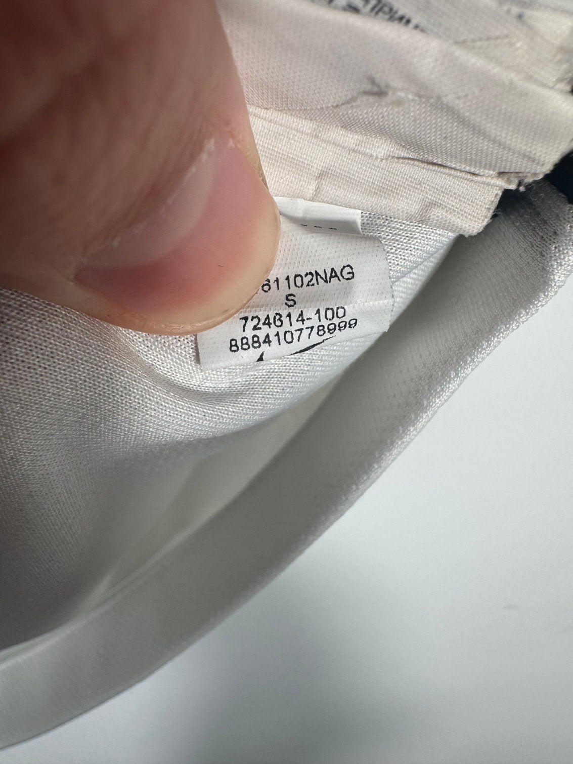 Étiquette d'authenticité avec code Nike 724614-100 prouvant l'originalité du maillot