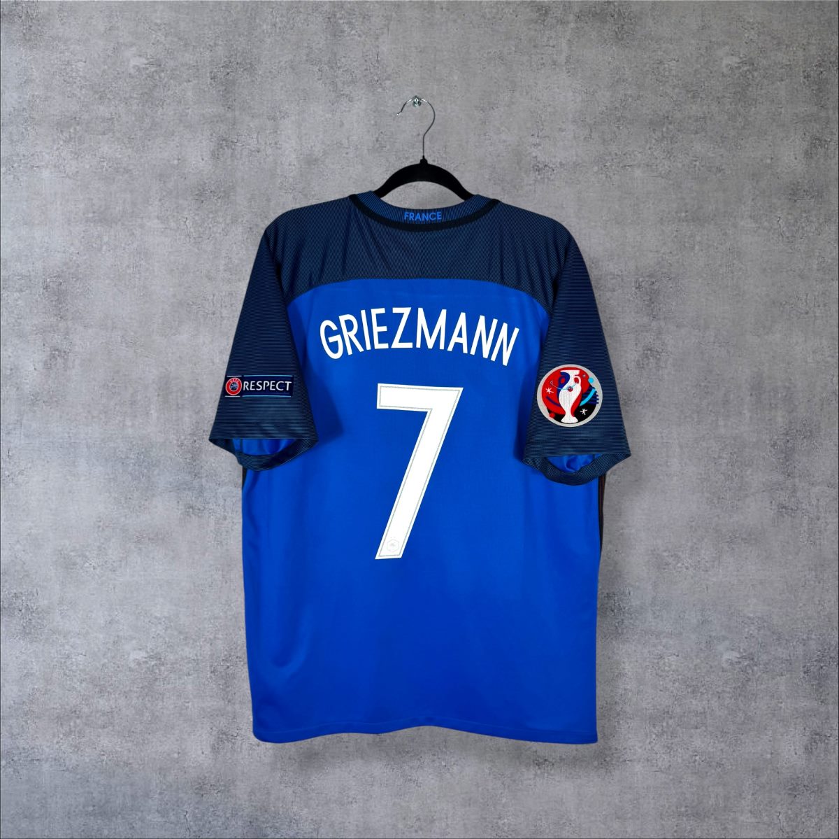 Dos du maillot France 2016-2017 domicile Nike avec flocage Griezmann N°7 et patch UEFA EURO 2016