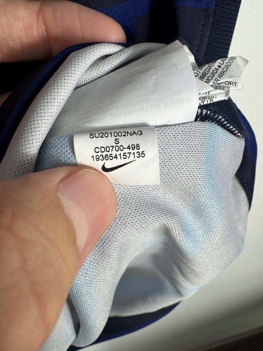 Étiquette intérieure Nike CD0700-498 taille S, maillot France domicile 2020-2021
