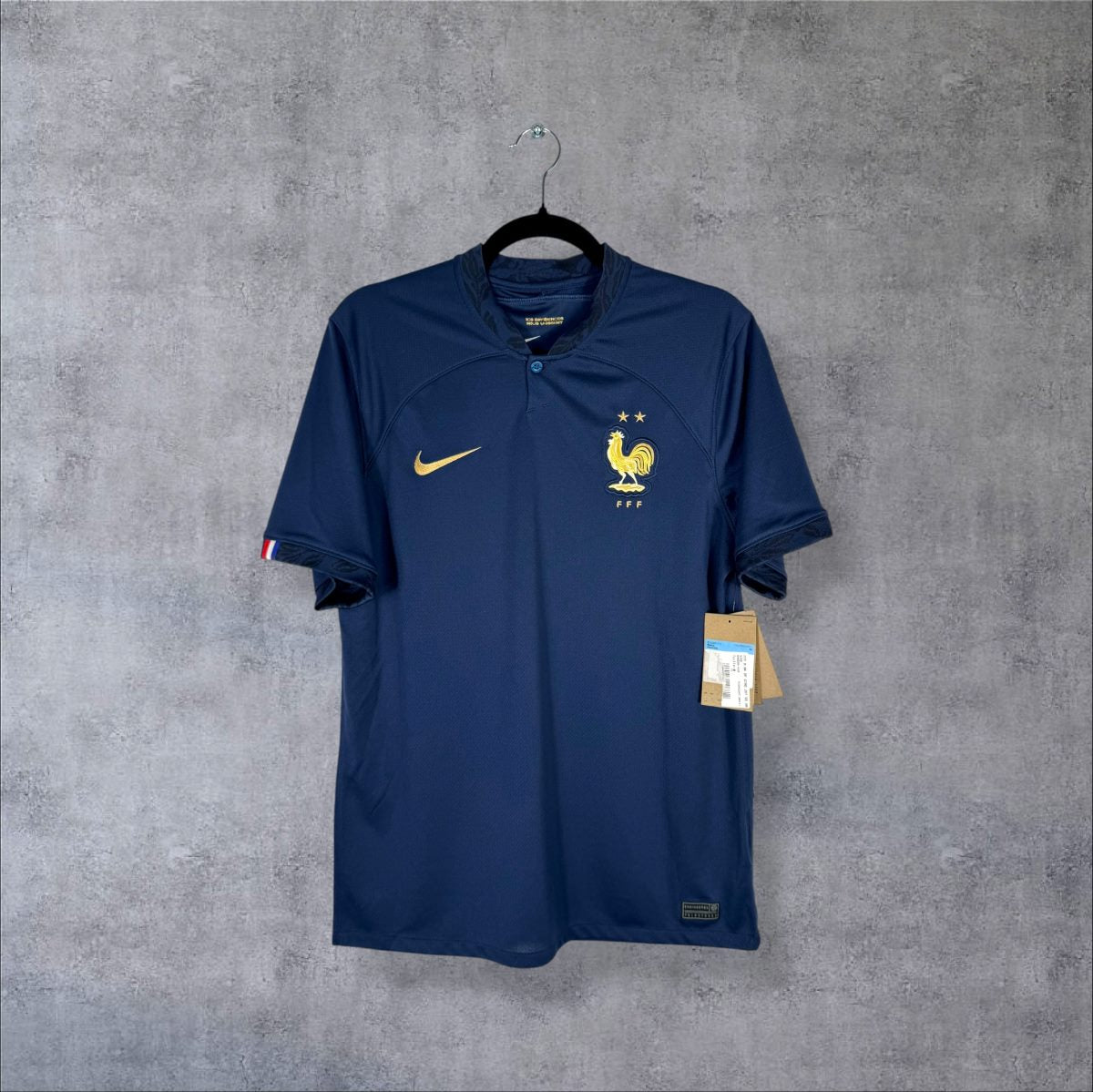 Maillot France 2022 domicile vue face coq FFF et logo Nike