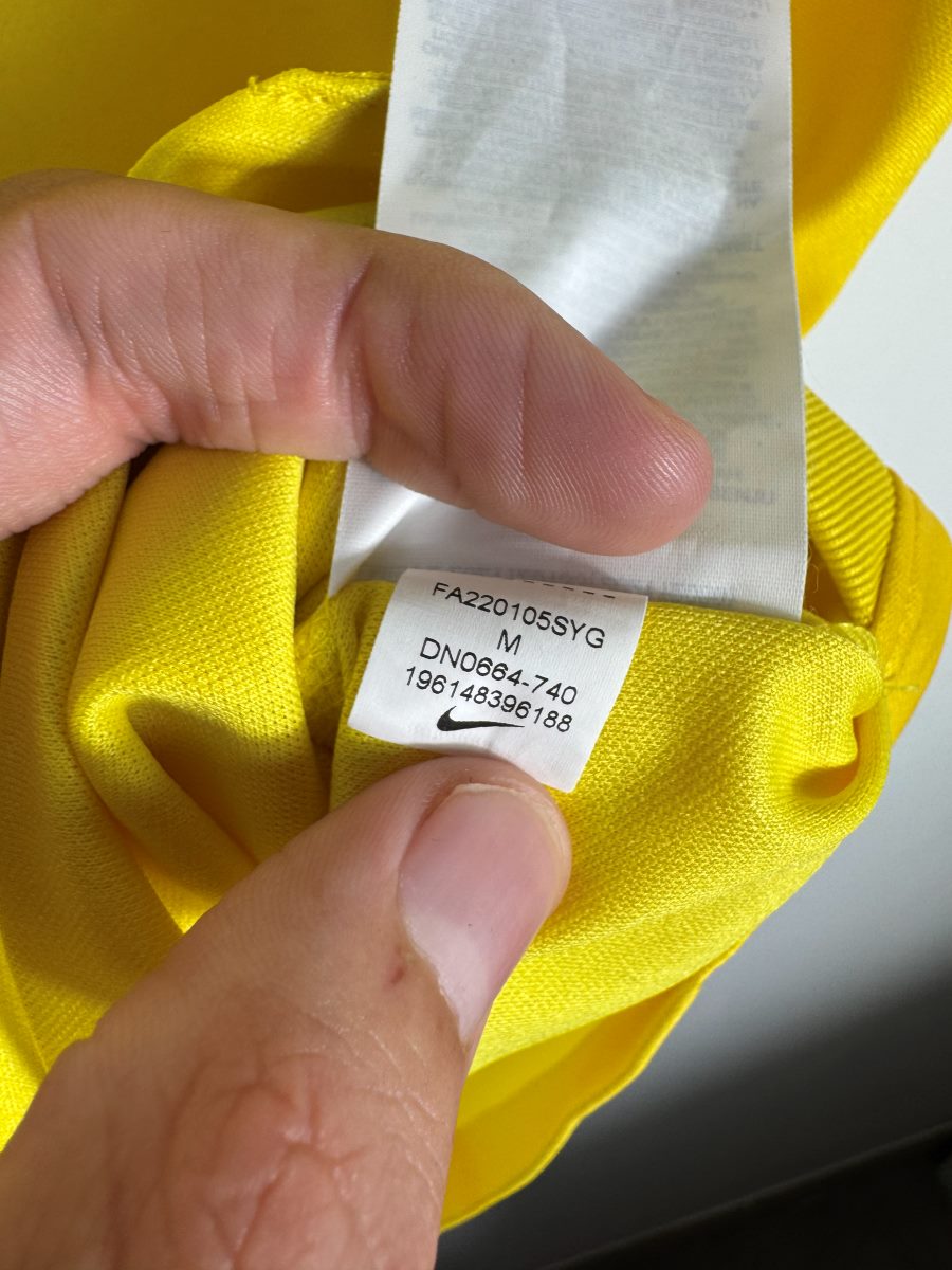 Étiquette Nike du maillot gardien France 2022 avec la référence DN0664-740 taille M
