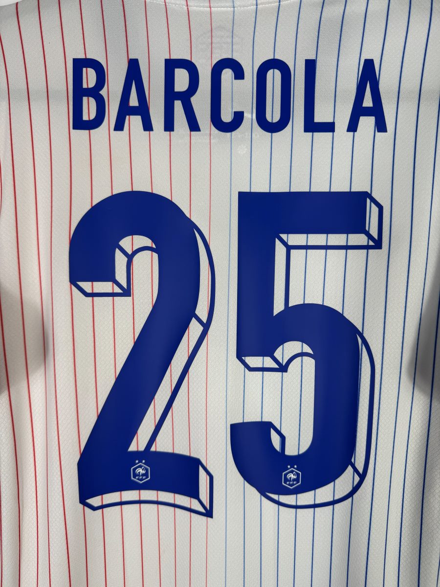 Maillot France 2024 Extérieur - détail flocage Barcola 25