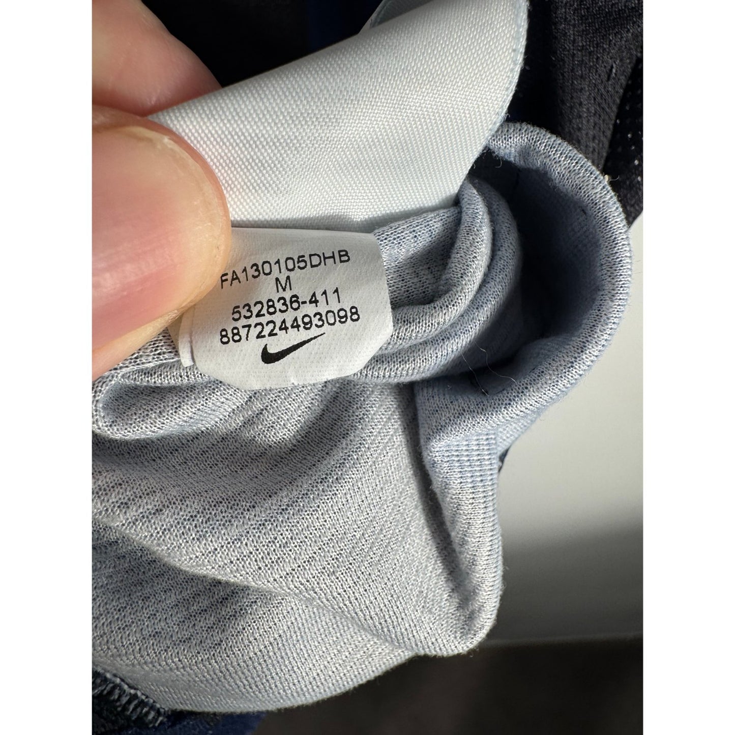 Étiquette d'authenticité avec code Nike 532836-411 prouvant l'originalité du maillot