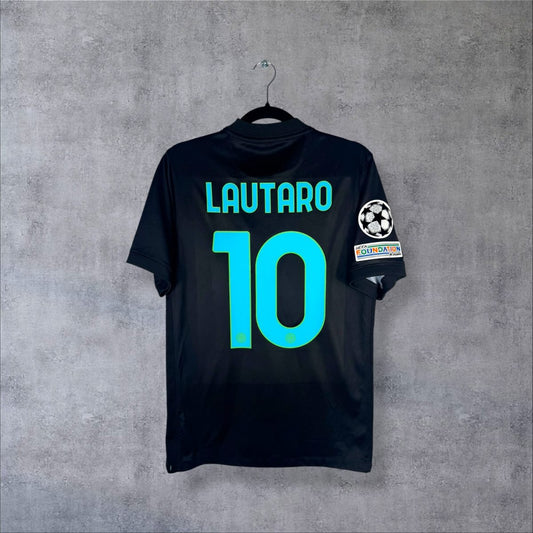 Dos du maillot Inter Milan 2021-2022 third avec flocage LAUTARO N°10 et patch Ligue des champions