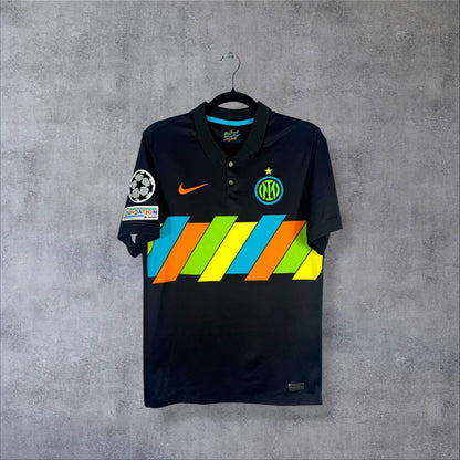 Face du maillot Inter Milan 2021-2022 third Nike noir à bande diagonale multicolore