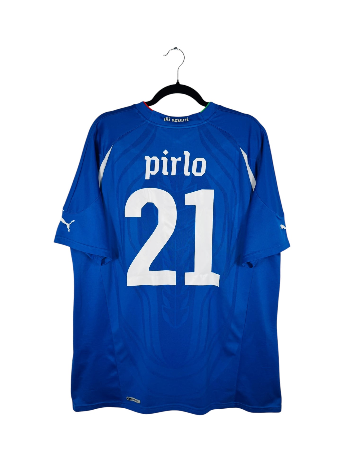 Maillot Italie 2010-2012 Domicile Puma - Vue arrière flocage Pirlo N°21, taille L, couleur bleu azur.