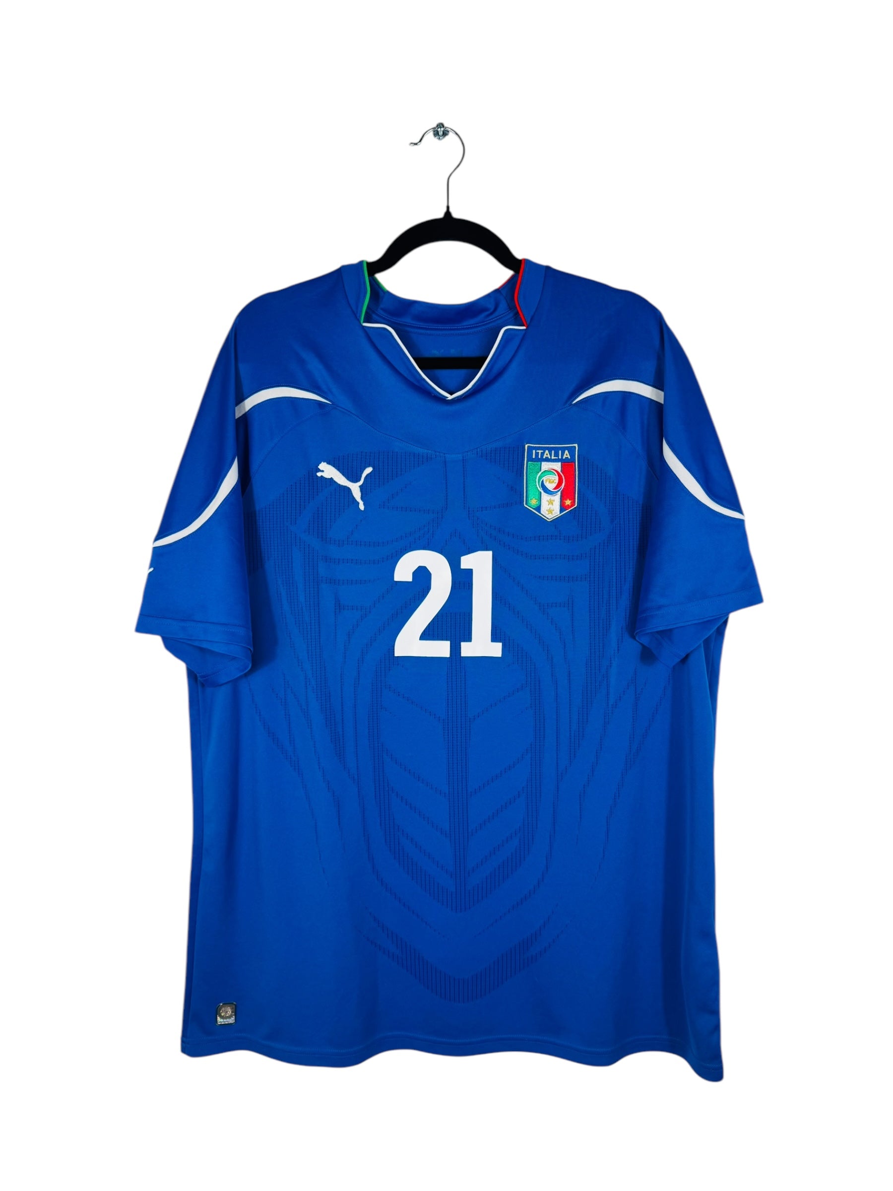 Maillot Italie 2010-2012 Domicile Puma - Vue avant flocage Pirlo N°21, taille L, couleur bleu azur.