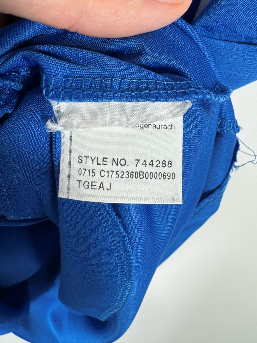 Étiquette Puma d'origine du maillot Italie avec la référence STYLE NO. 744288
