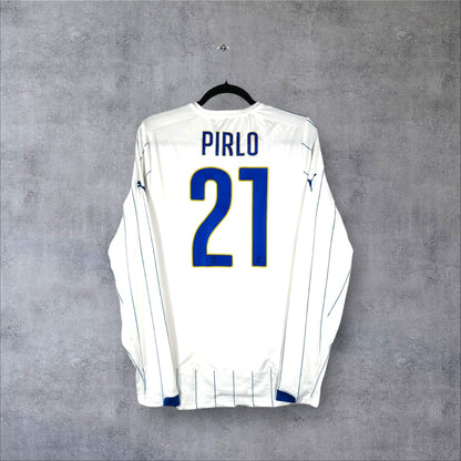 Dos du maillot Italie 2014 extérieur blanc avec flocage bleu PIRLO 21 en version Stock Pro manches longues.