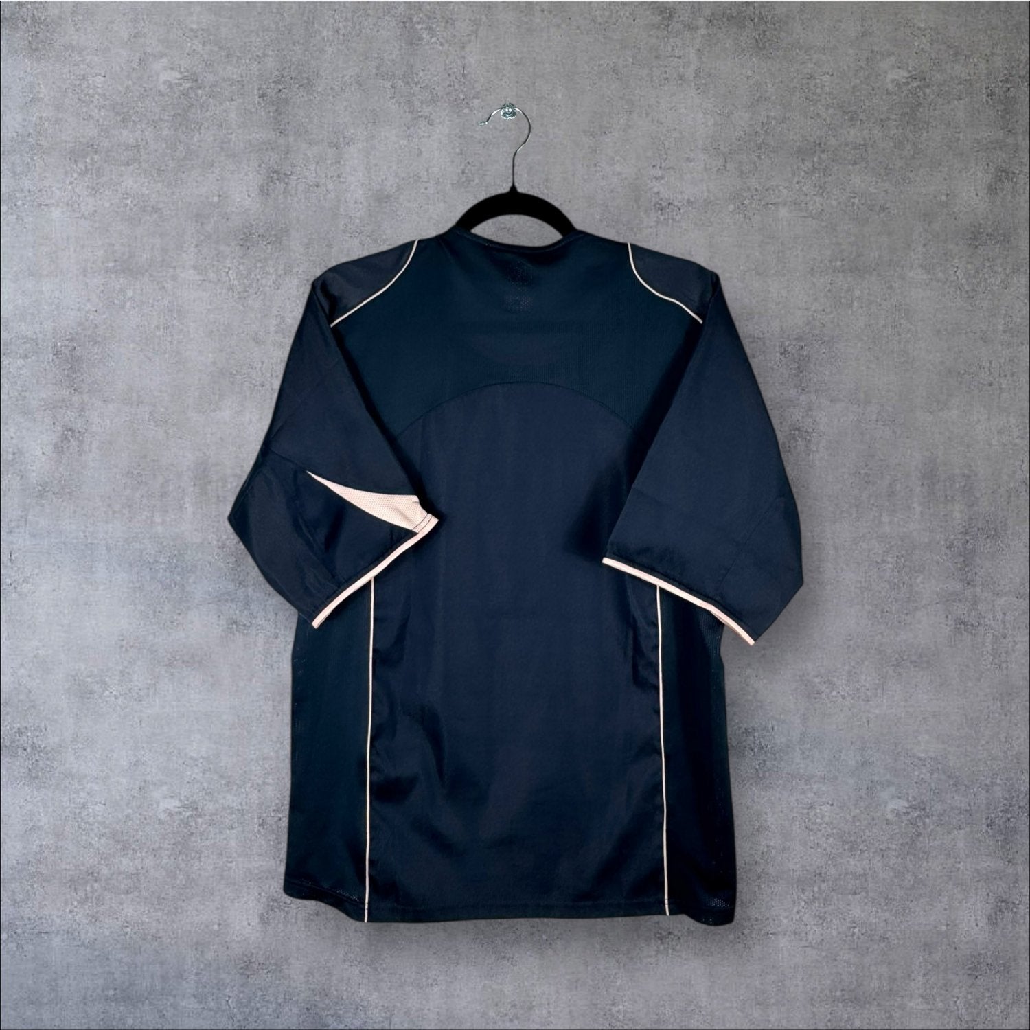 Maillot authentique Juventus 2004-2005 Extérieur vue de dos (vierge sans flocage)