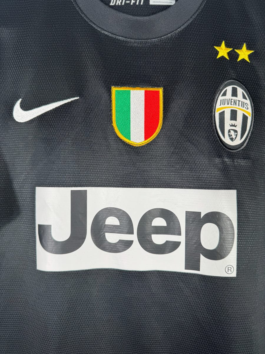 Écusson Juventus brodé, Scudetto tricolore et deux étoiles dorées sur le maillot 2012-2013