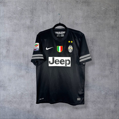 Face du maillot Juventus 2012-2013 extérieur Nike noir avec le sponsor Jeep et l'écusson Scudetto