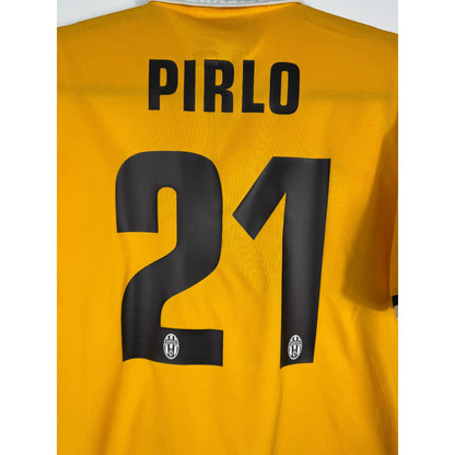 Détail de la typographie du flocage sur le numéro 21 d'Andrea Pirlo