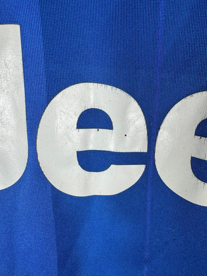 Défaut signalé : légères craquelures du sponsor Jeep sur le maillot Juventus 2016-2017 Dybala