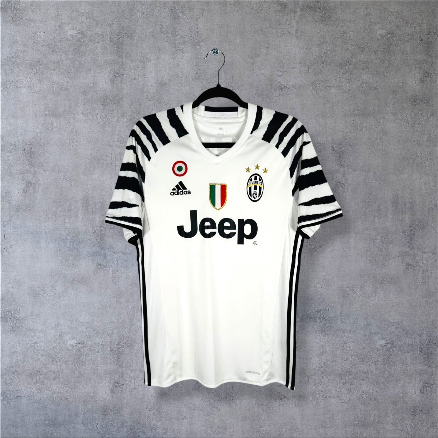 Maillot authentique Juventus 2016-2017 Third Adidas vue de face
