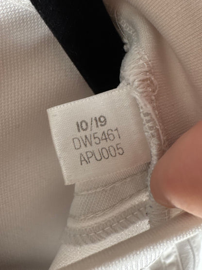 Étiquette d'authenticité avec code Adidas DW5461 prouvant l'originalité du maillot