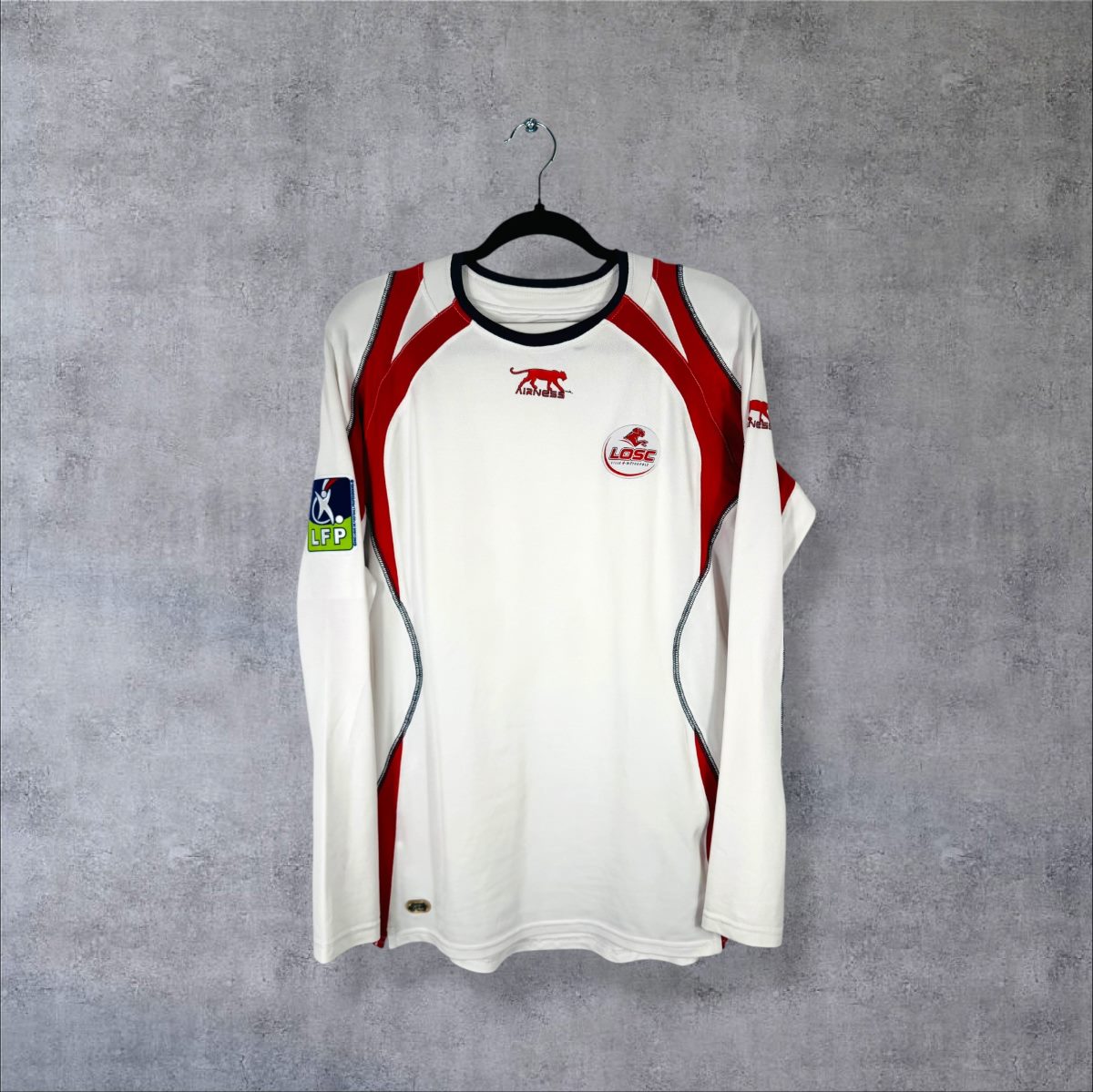 Maillot Lille extérieur 2007-2008 Airness de face, blanc à empiècements rouges, manches longues