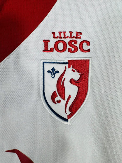 Détail écusson LOSC Lille et losange Umbro