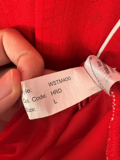 Étiquette intérieure Warrior d'origine code WSTM400 taille L du maillot Liverpool 2014-2015