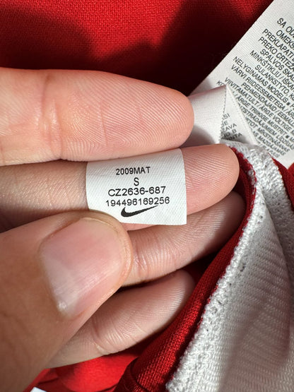Étiquette Nike d'origine du maillot Liverpool 2020-2021 taille S, code produit CZ2636-687