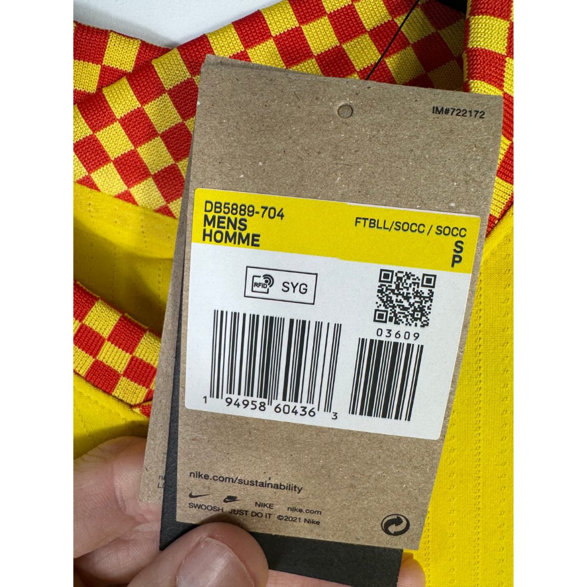 Étiquette carton Nike DB5889-704 encore attachée, maillot Liverpool third 2021-2022 neuf