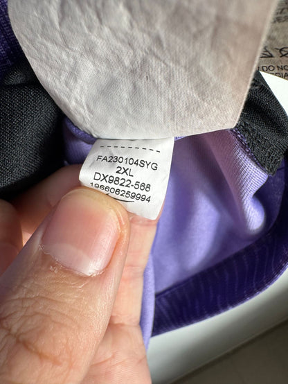 Étiquette d'authenticité avec code Nike DX9822-568 prouvant l'originalité du maillot