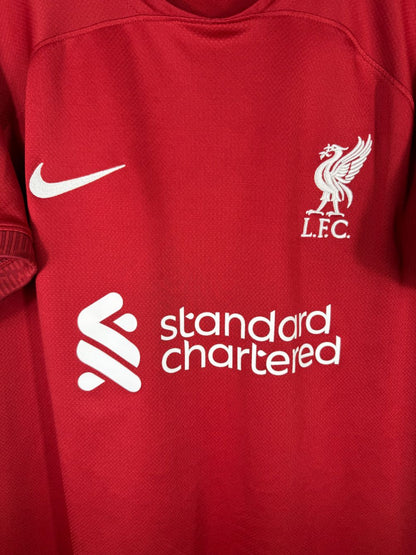 Détail de l'écusson de Liverpool et du logo Nike