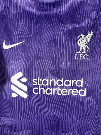 Détail de l'écusson de Liverpool et du logo Nike