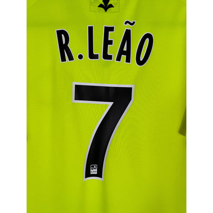 Détail de la typographie du flocage sur le numéro 7 de Rafael Leão