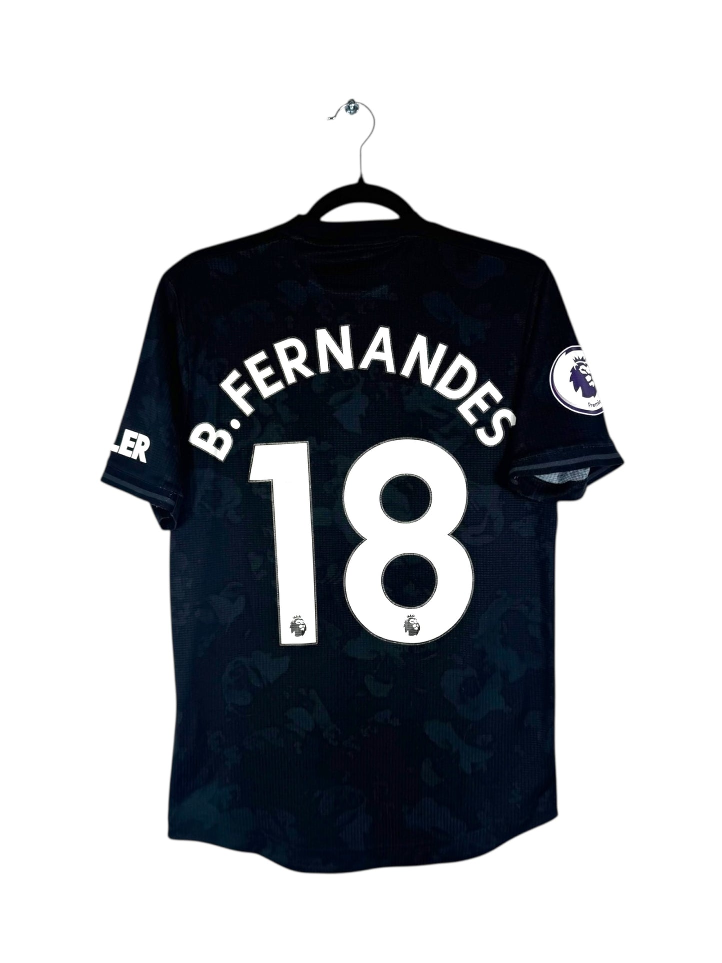 Dos maillot Man Utd Authentic flocage officiel Bruno Fernandes 18 Premier League.