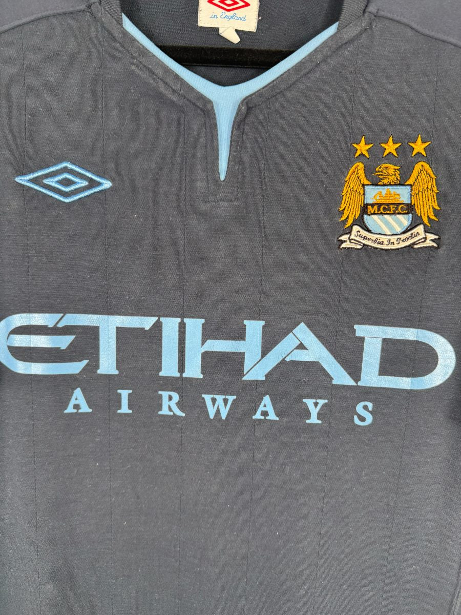 Écusson brodé à l'aigle MCFC, logo Umbro et sponsor Etihad, maillot Manchester City extérieur 2010-2011